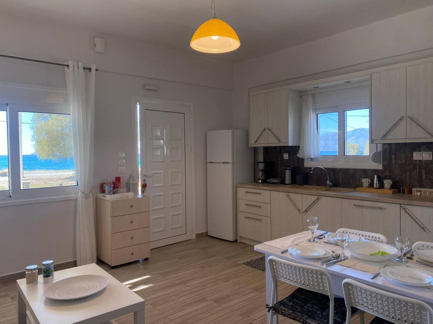 Zen Seaside Apartment Kalamaki  Eksteriør bilde